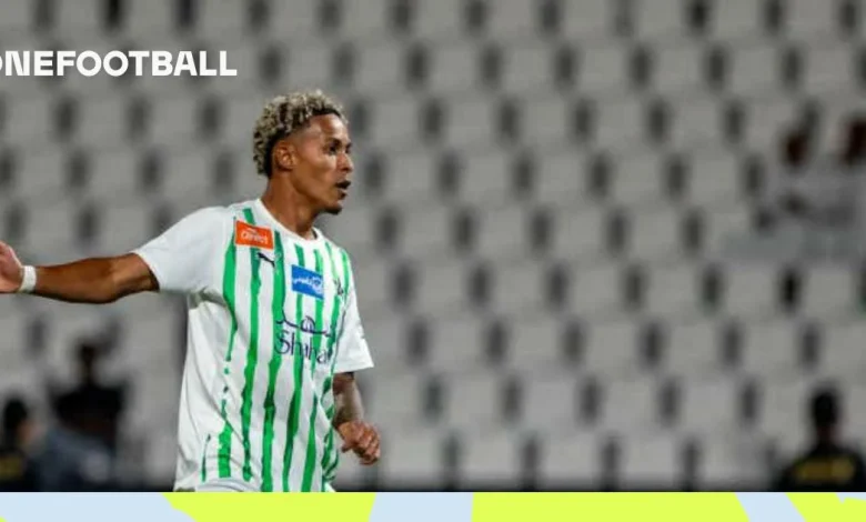 Ex-Fla and Verdão man scores, then sent off for hitting rival’s groin 🎥