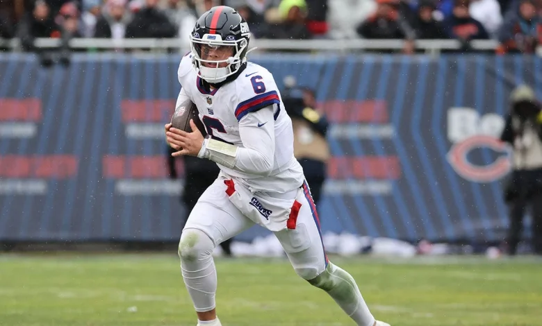 Ex-Giants star Brandon Jacobs sends blunt warning to Jaxson Dart after concussion: 'Learn how to slide'