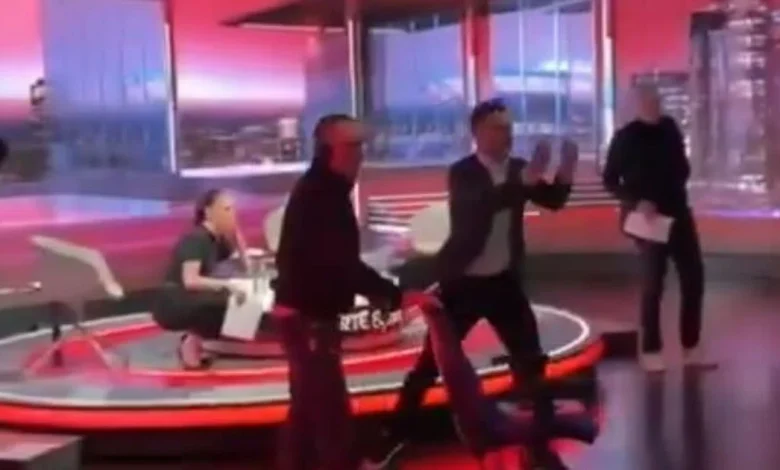 Ex-Premier League star in shocking X-rated blast at Liverpool ace off-camera during TV coverage