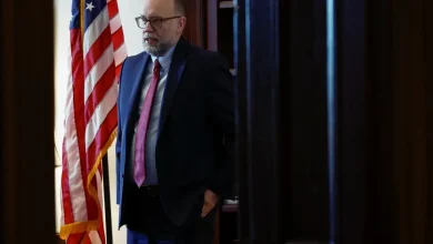 Exclusive / Trump administration requires federal hiring committees by Nov. 17