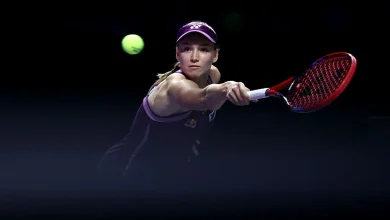 Experience prevails in Rybakina's win over Anisimova to begin her WTA Finals