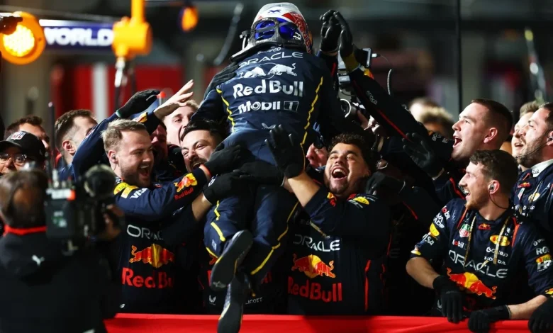 F1 Las Vegas GP: Verstappen stays in title fight with win over Norris