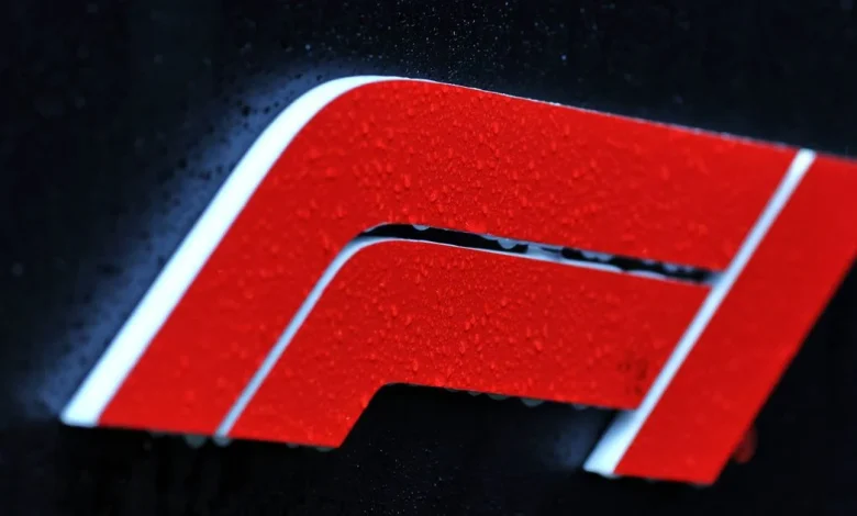 F1 Marshals have to flee the Las Vegas GP track after Turn 1 clean up