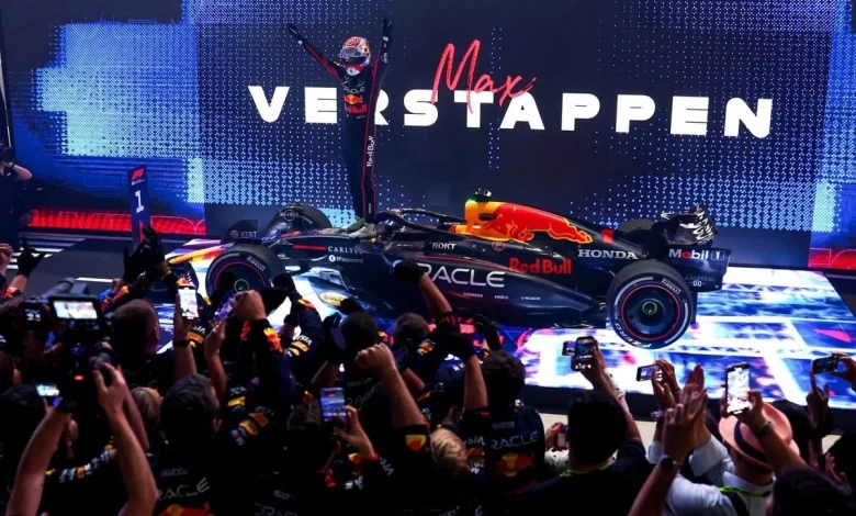 F1 Qatar GP: Max Verstappen wins to take title fight to Abu Dhabi