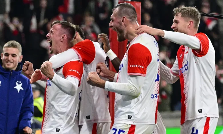 FOTBAL ONLINE: Slavia v Lize mistrů inkasuje, Arsenal udeřil z penalty