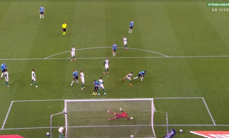 Facundo Torres abre o placar, mas Amuzu empata aos 47′ na Arena lotada em Grêmio x Palmeiras