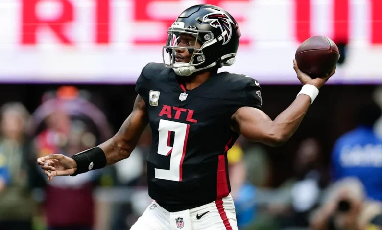 Falcons QB Michael Penix Jr. suffers knee injury vs. Panthers
