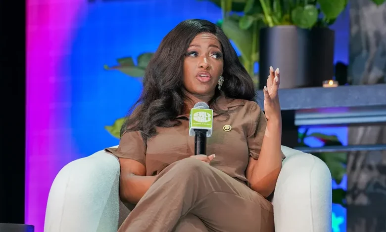 Far-left firebrand spends eye-popping amount of campaign cash on luxury hotels, 'top-tier' limo services