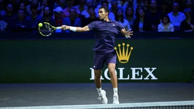 Félix Auger-Aliassime écarte Alexander Bublik et se qualifie pour la finale du Rolex Paris Masters