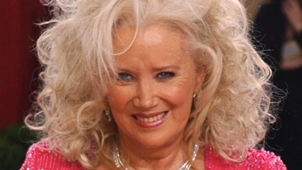 Film icon dead just days after entering care