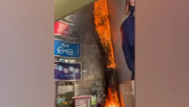 Fire Breaks Out on Artificial Grass Wall in Causeway Bay