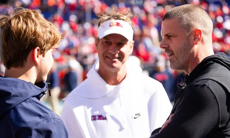 Florida reportedly schedules interview with a head coach — and it's not Lane Kiffin