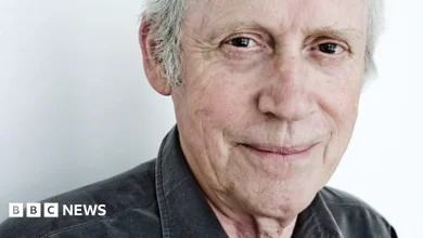 Folk musician and BBC presenter Archie Fisher dies aged 86