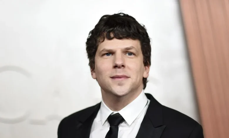 For his next trick, Jesse Eisenberg will make his kidney disappear — into a stranger