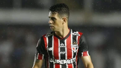 Former Chelsea midfielder Oscar admitted to hospital with heart issue