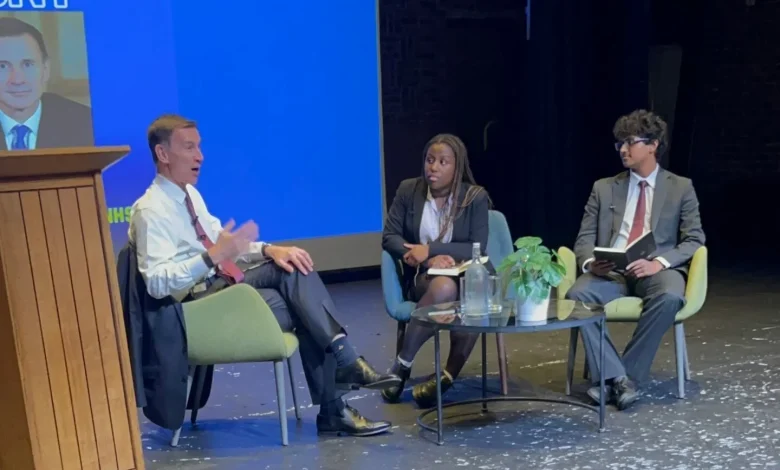 Former Health Secretary Jeremy Hunt Engages Students in Insightful Mitre Lecture