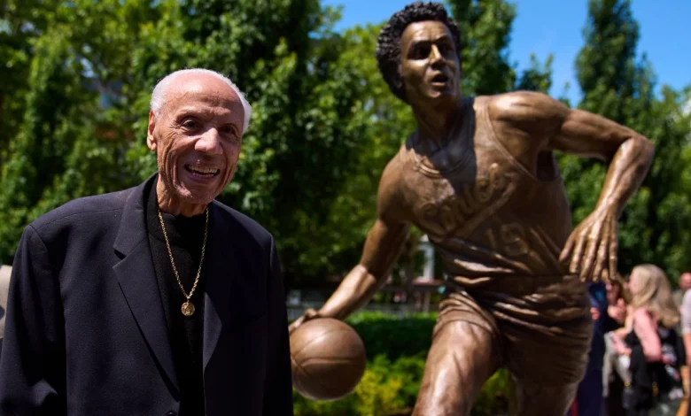 Former Raptors head coach Lenny Wilkens dead at 88