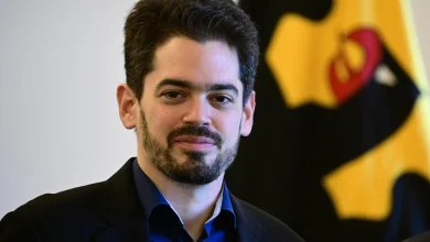 Fumigènes, affrontements... Le concert du chef d’orchestre israélien Lahav Shani perturbé par des militants à la Philharmonie de Paris