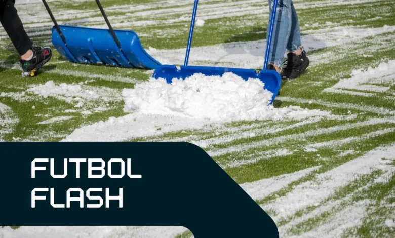 Futbol Flash: Start Ekstraklasy opóźniony przez śnieżycę w Białymstoku