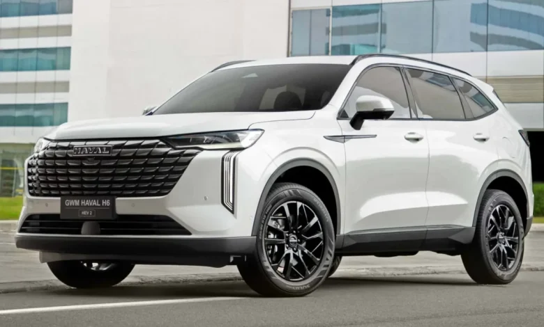 GWM lança Haval H6 2026: reestilizado, interior renovado e potência híbrida de até 393 cv
