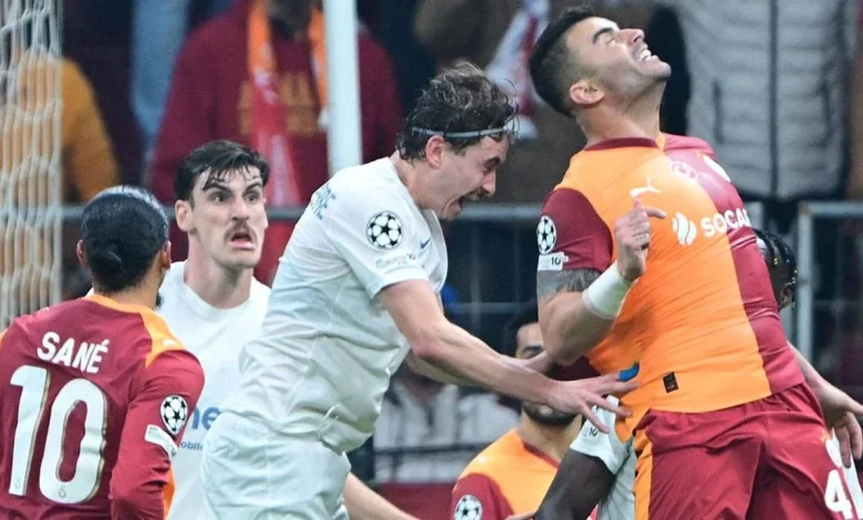 Galatasaray için felaketler gecesi: Kırmızı kart, sakatlık ve tek golle mağlubiyet