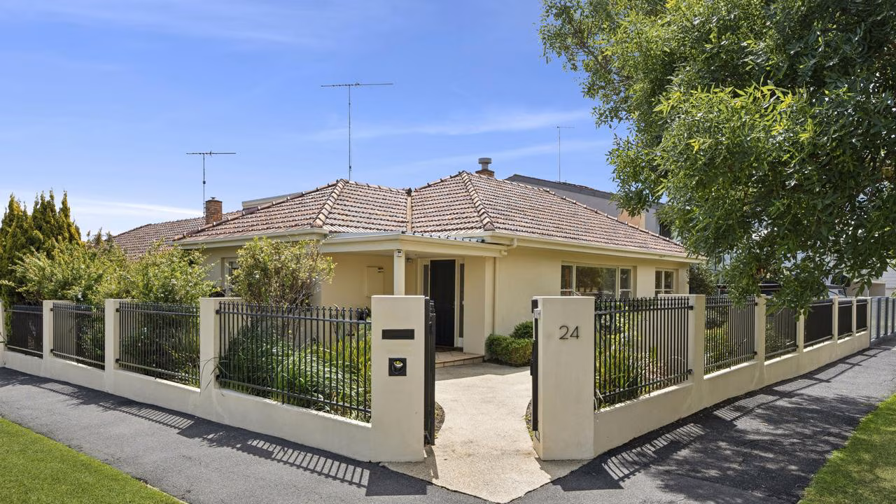 Geelong home sells after 30 years for 8x the price