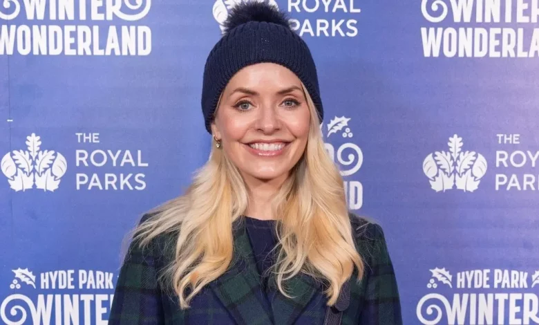 Get Holly Willoughby's chic navy handbag from a Kate Middleton go-to brand at half price
