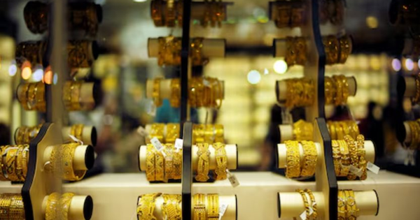 Giá vàng tăng cao nhất 1 tuần khi quan chức Fed tiết lộ khả năng cắt giảm lãi suất