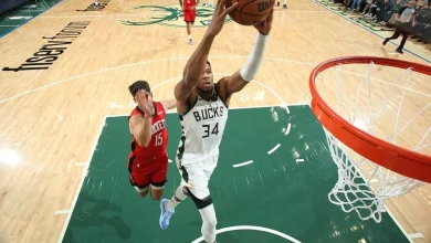 Giannis Antetokounmpo stuffs box score, but closing games a concern as Bucks lose to Rockets - The Athletic