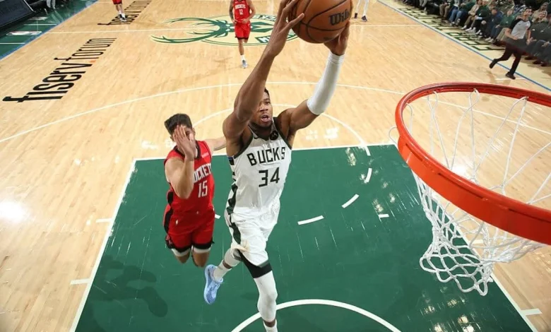 Giannis Antetokounmpo stuffs box score, but closing games a concern as Bucks lose to Rockets - The Athletic