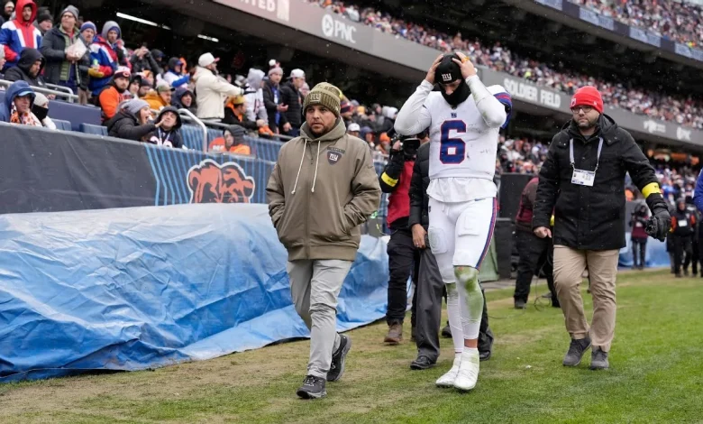Giants' Dart suffers concussion in loss to Bears