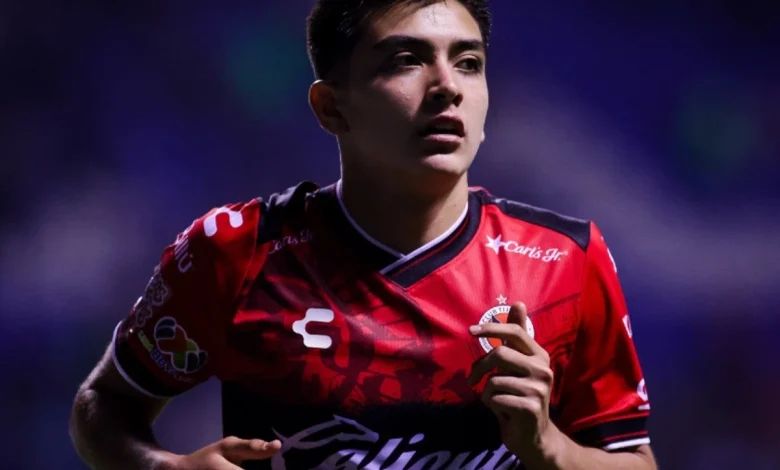 Gilberto Mora operado de la mano, Xolos pierde a su estrella antes del Play-In