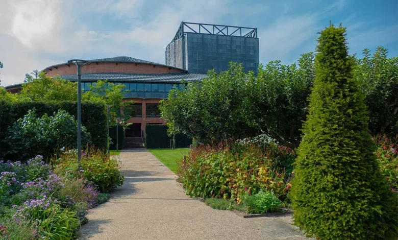 Glyndebourne launches technical apprenticeships to boost inclusivity