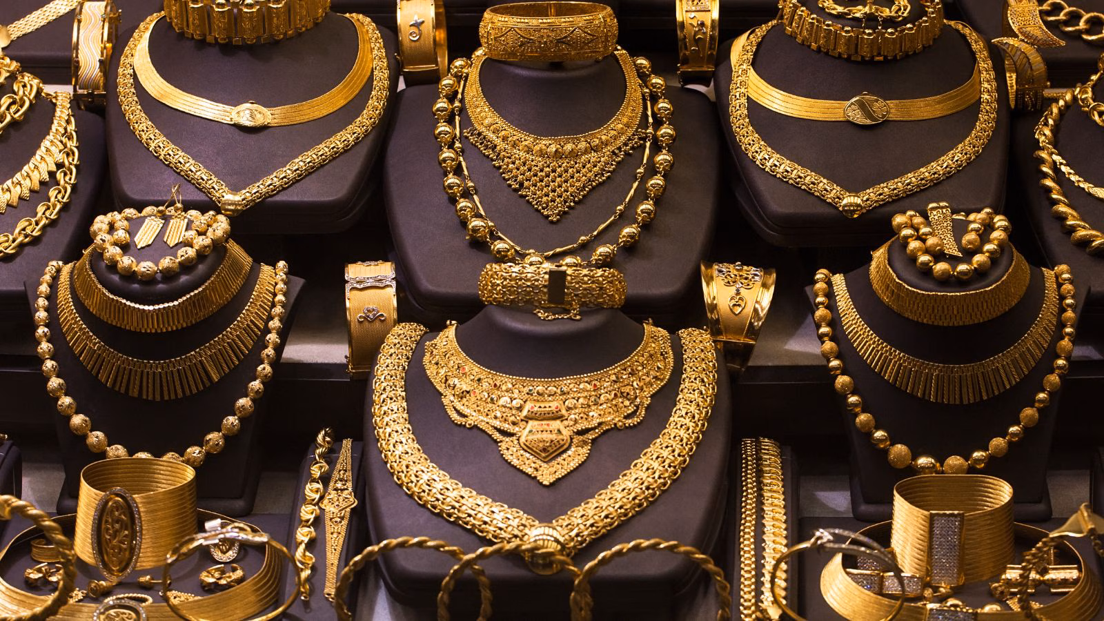 Gold Today Rate, November 25: Check 18, 22 and 24 carat gold prices Chennai, Mumbai, Delhi, Kolkata and other cities