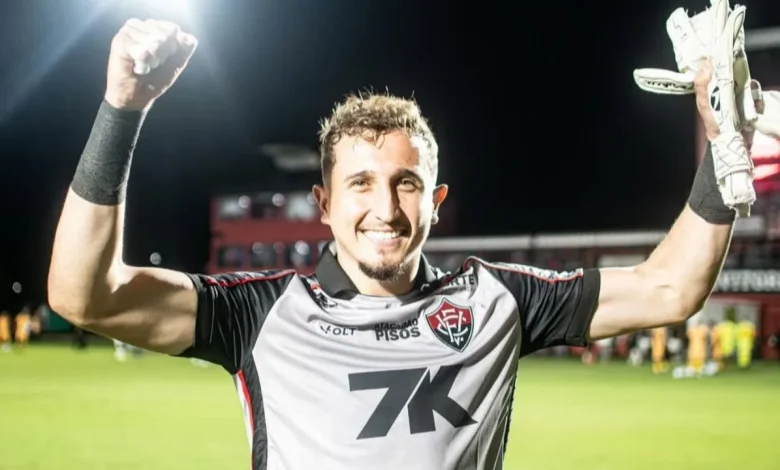 Goleiro formado em Cotia segura o Palmeiras no Allianz