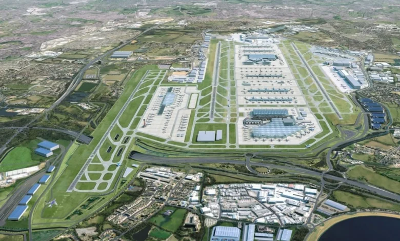 Government goes for £33bn Heathrow third runway plan