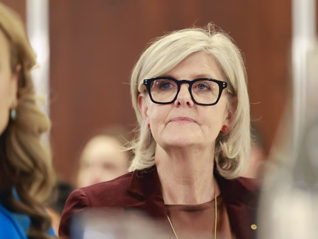 Governor-General Mostyn dives into murky waters on Dismissal