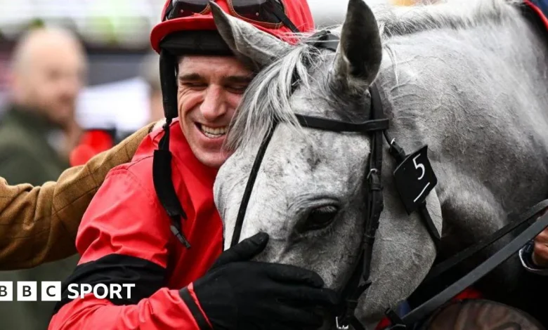 Grey Dawning powers to Betfair Chase win
