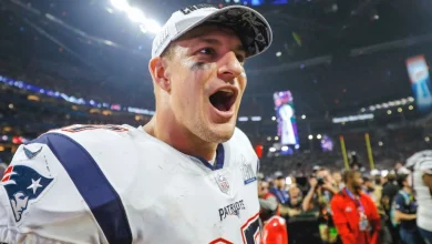 Gronk to fulfill late friend's wish, retire as Patriot