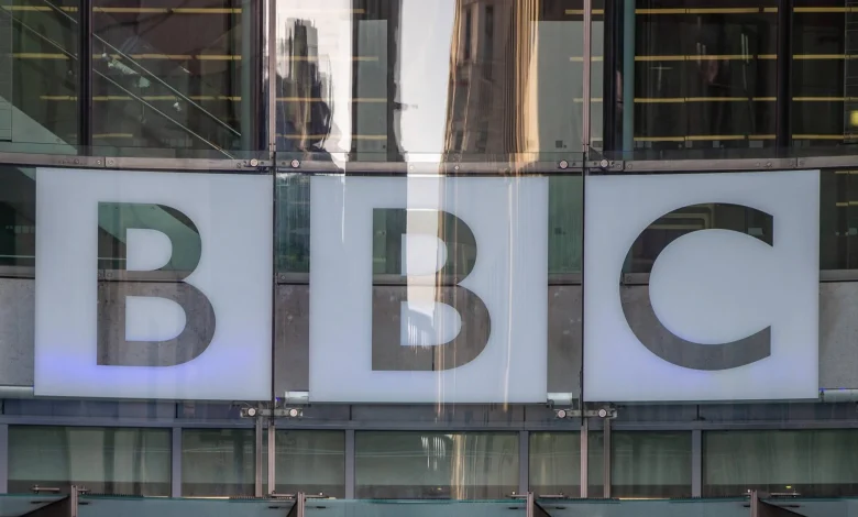 Großbritannien - BBC-Generaldirektor und Nachrichtenchefin treten nach Kritik an unlauterer Trump-Montage zurück