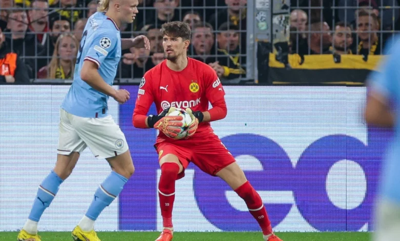 Grosse Aufgabe für Kobel: Hält das BVB-Abwehrbollwerk auch gegen Manchestester City?