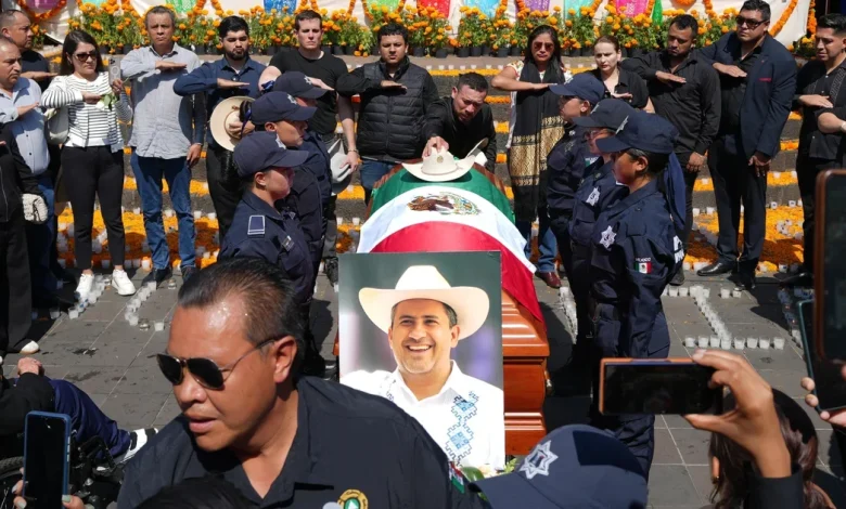 Gunmen kill Mexican mayor who urged government to tackle violent crime