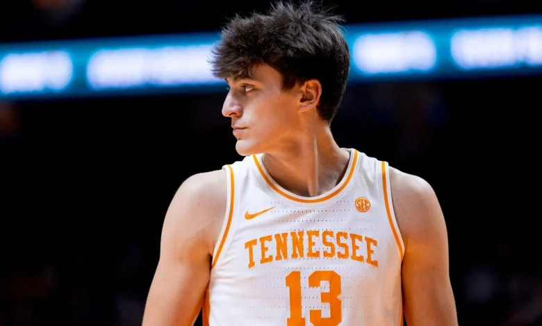 HOOPS CENTRAL: #20/18 Tennessee vs. North Florida