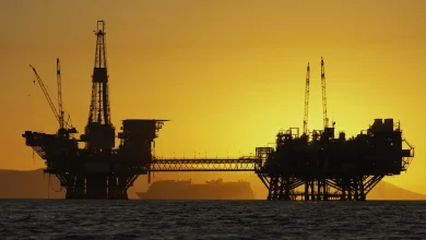 HSBC Says Oil, Gas Deals to Drop ‘Materially’ in Energy Mix