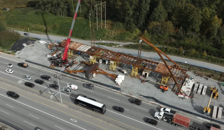 HWY 1 through Burnaby closing Saturday, Sunday for pedestrian overpass construction