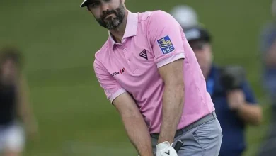 Hadwin clings onto lead in Bermuda Championship