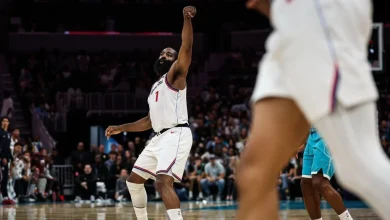 Harden hangs 55 on Hornets to set Clips record