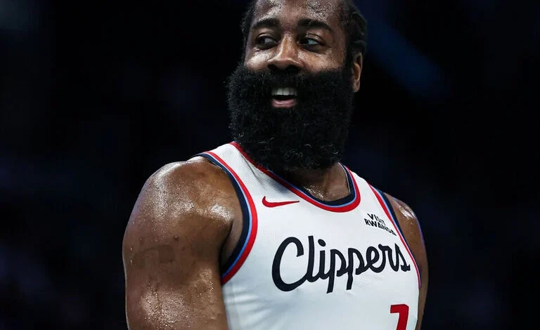 Harden ties NBA season high with 55 points in dominant win over Hornets