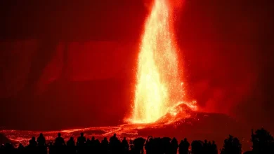 Hawaii Island's Kilauea erupts, drawing hordes of visitors during shutdown