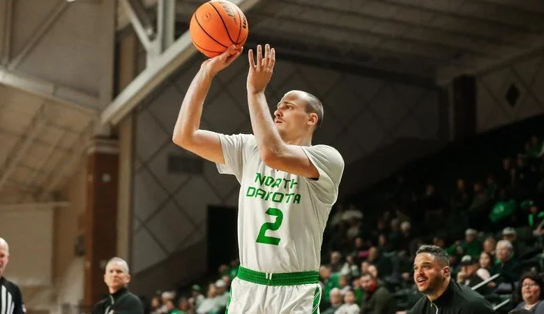 Hawks Head to Honolulu for Friday Battle with Hawaii